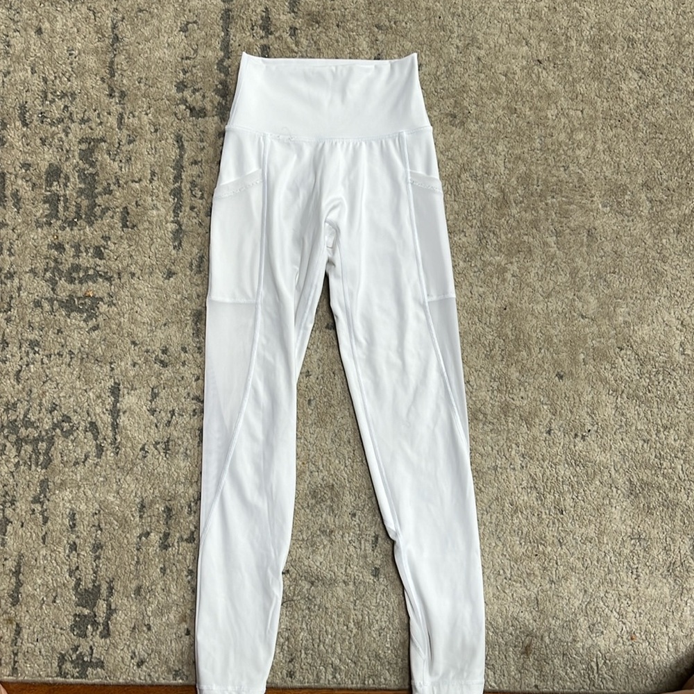 Offline Arie leggings!